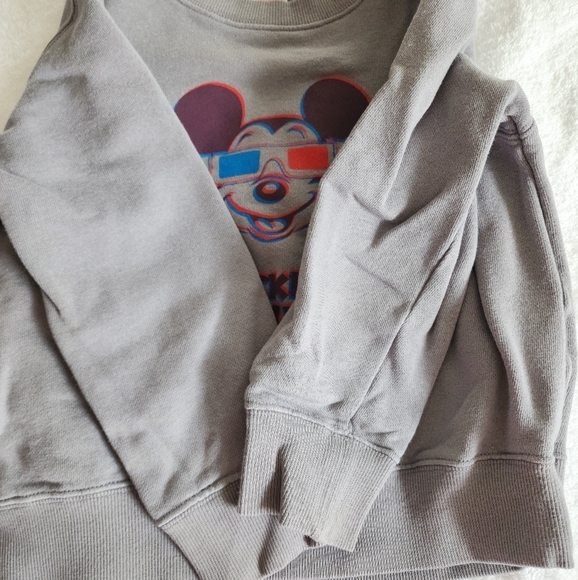 Uniqlo Gray Mickey Mouse sweater - Picture 3 of 14